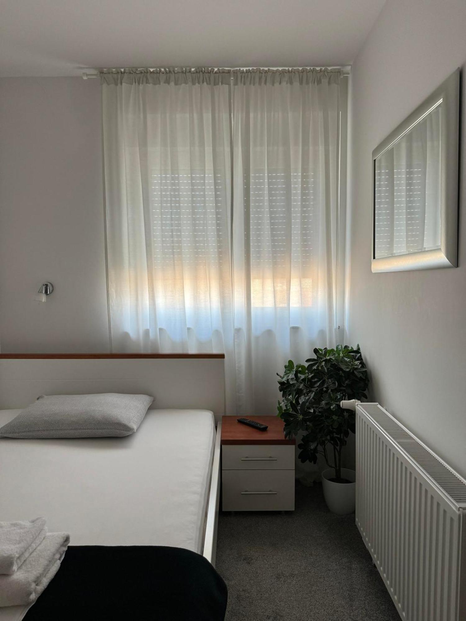 Pansion Komfor Fitea Osijek Exterior photo
