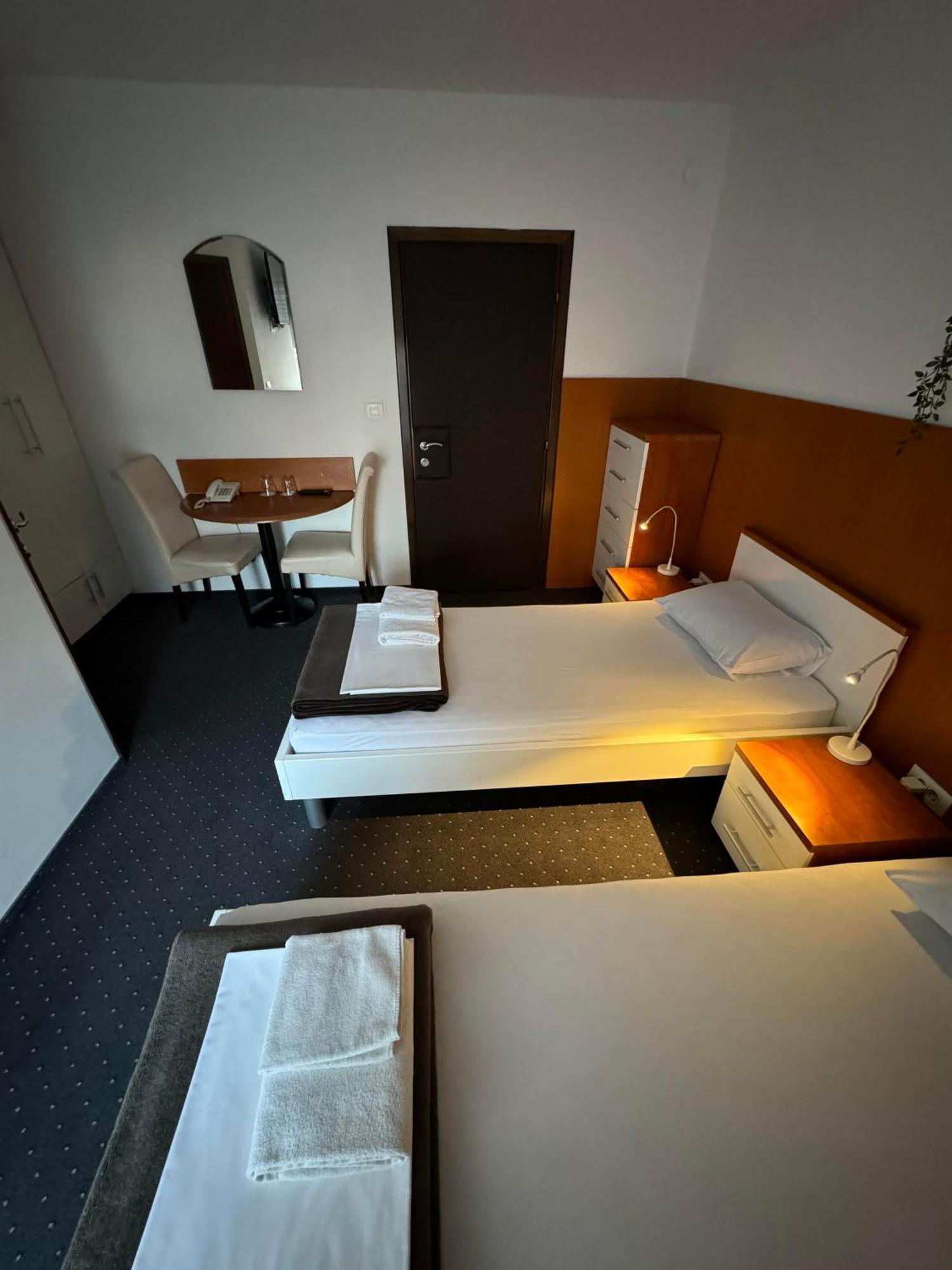 Pansion Komfor Fitea Osijek Room photo